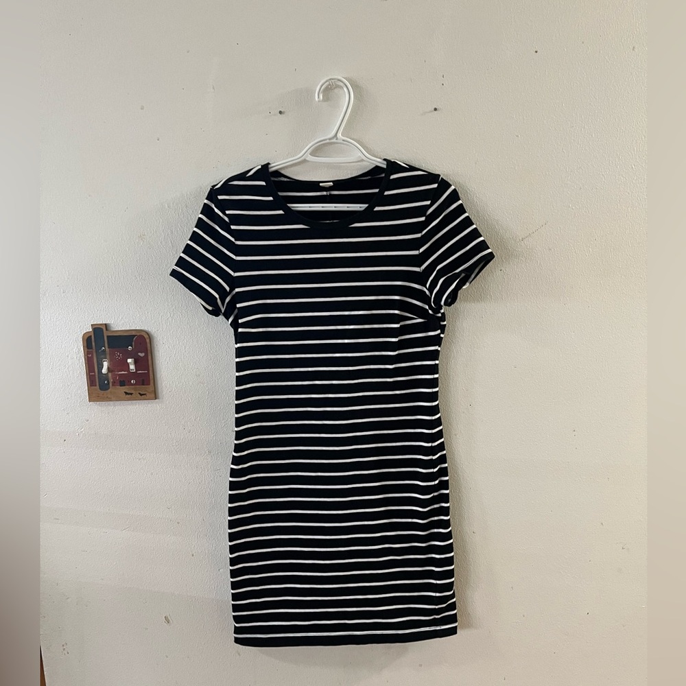 Old Navy Medium fitted T-shirt dress, black and white striped